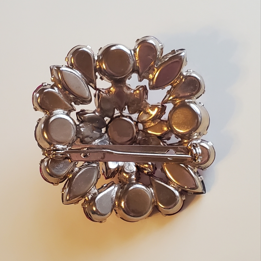 Vintage Rhinestone Brooch Earring Set - Picture 7 of 17